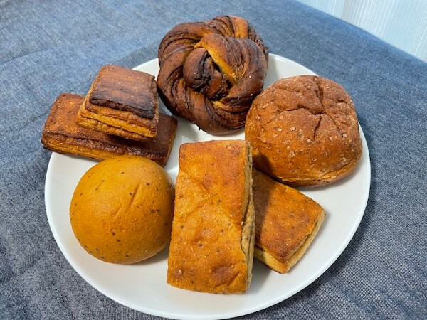 ベースフードのパン5種